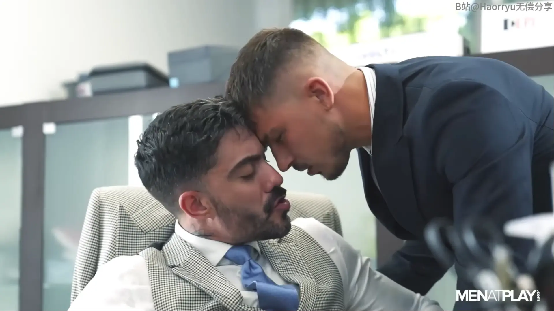 Tom恳求老板不要解雇他 封面